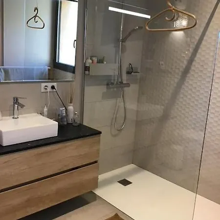 Maison Familiale En Bois - Piscine - Avignon Villa