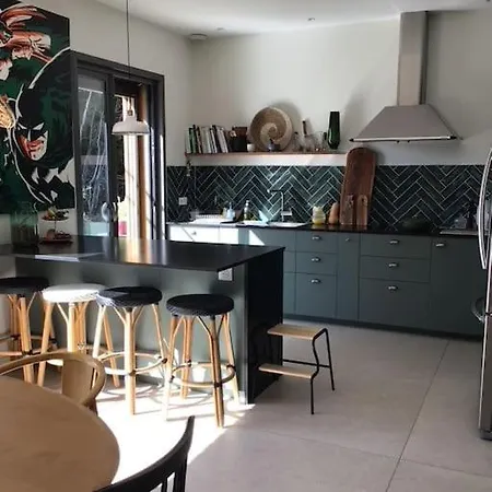 ヴィラ Maison Familiale En Bois - Piscine - Avignon *